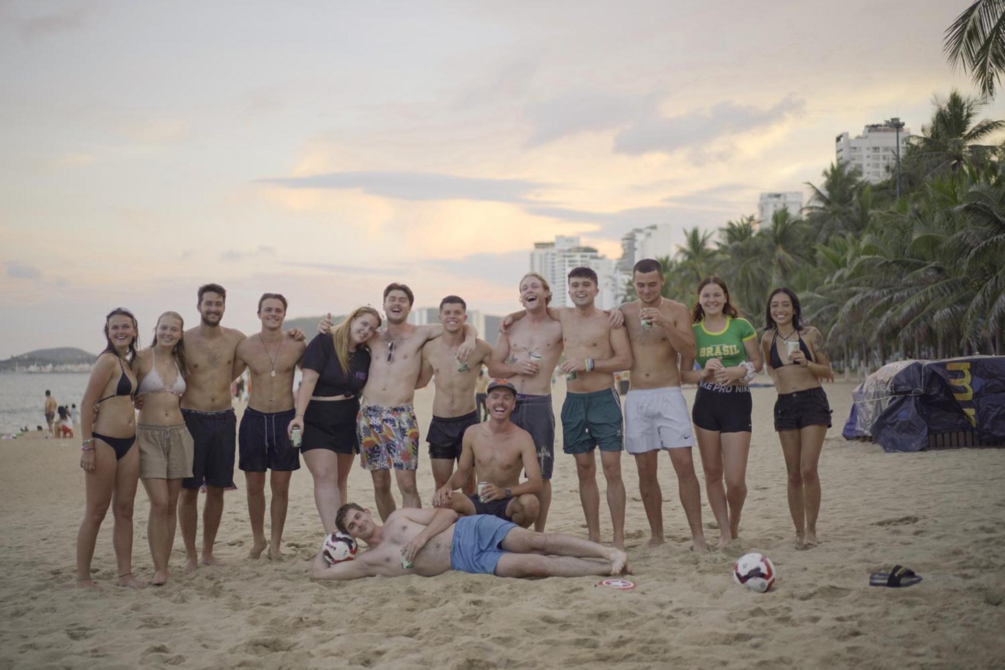 Fuse Nha Trang Hostel Buitenkant foto